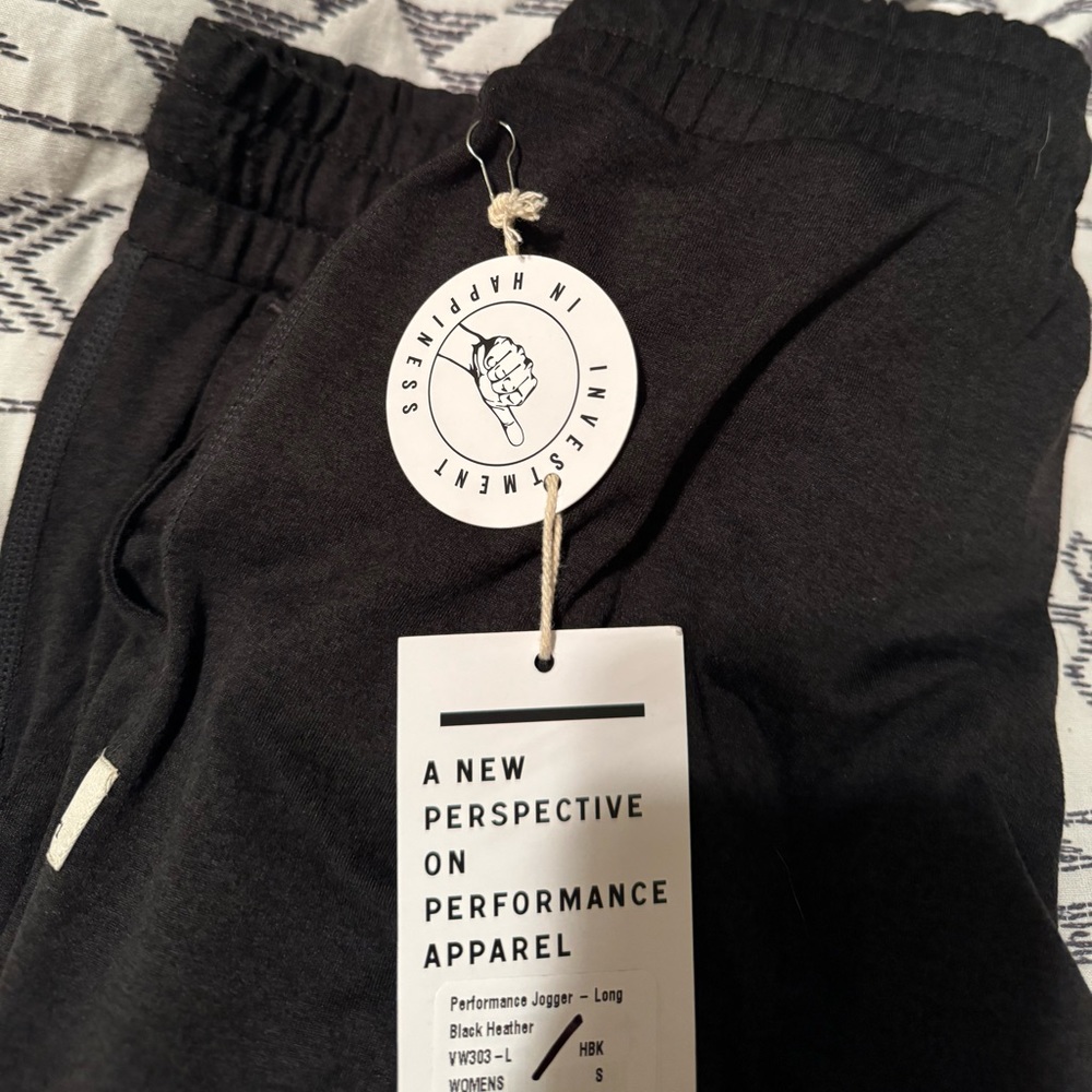 New with tags vuori performance joggers